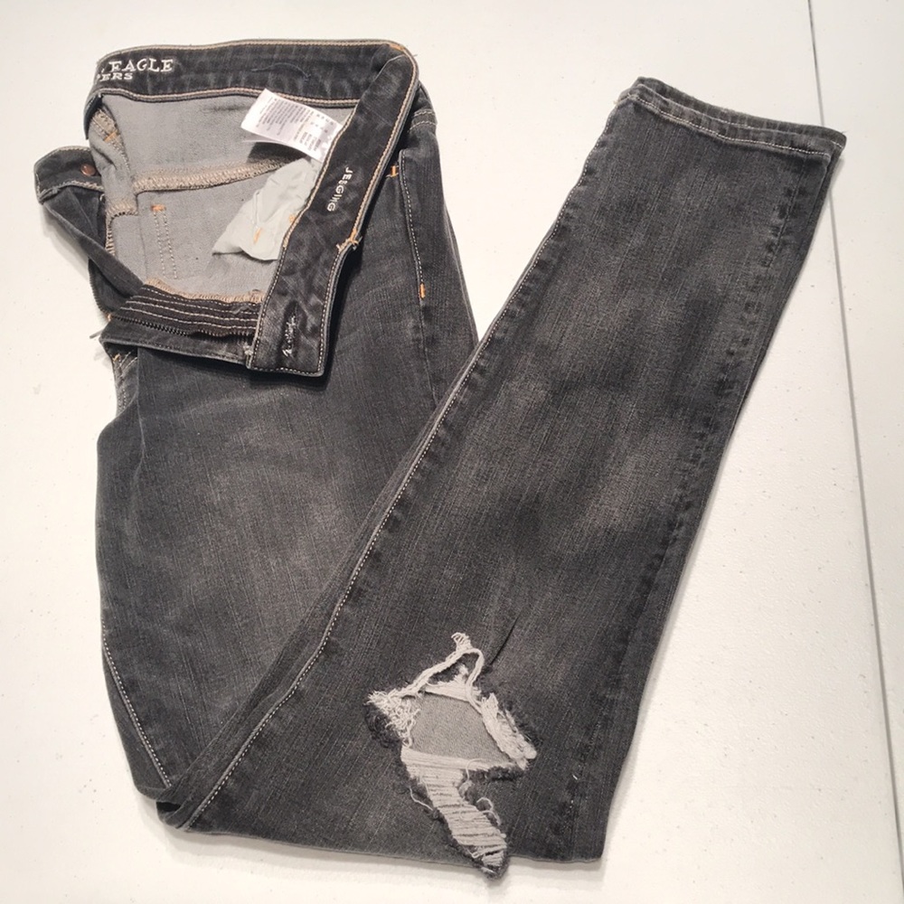 American Eagle Outfitters distressed jeggings